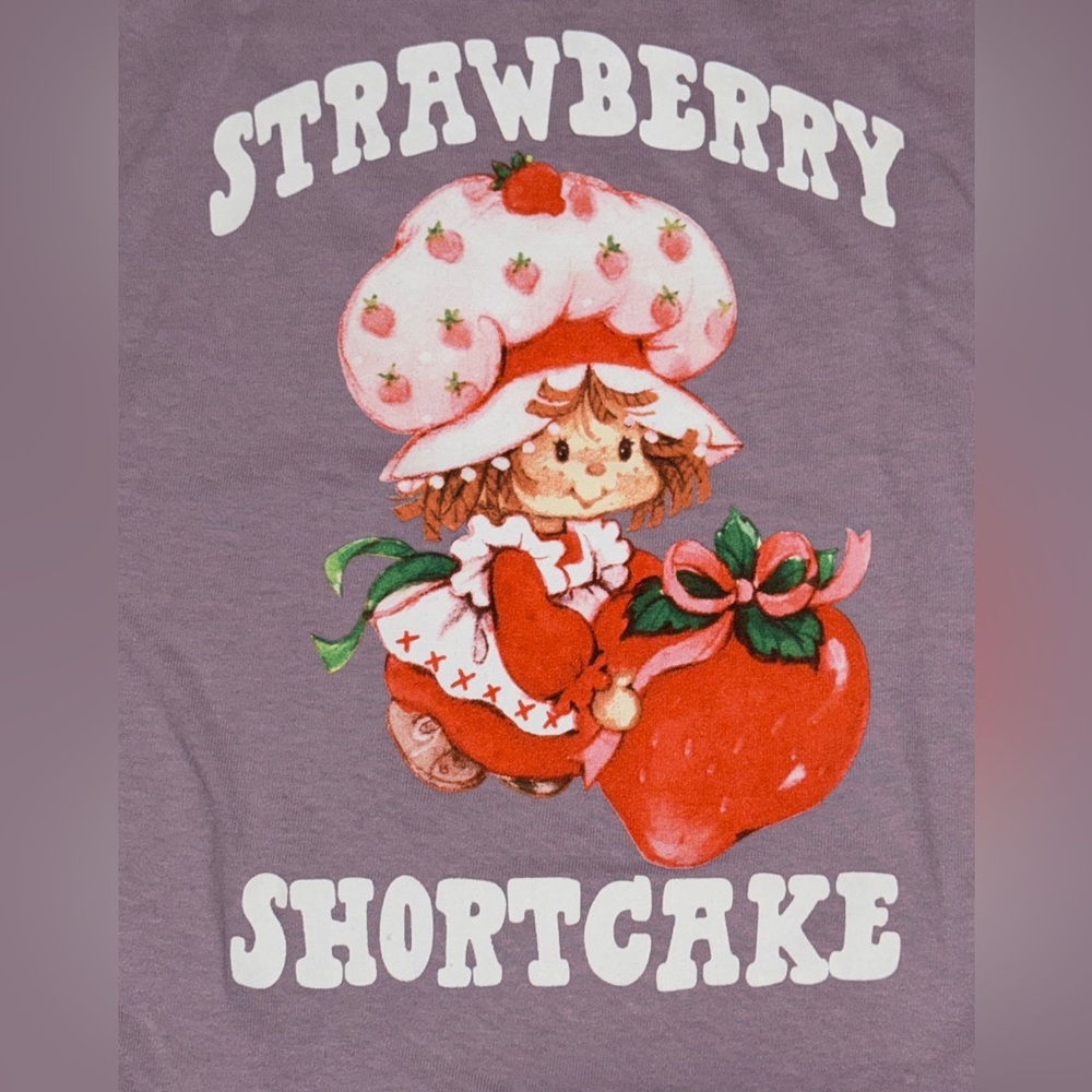 🍓NWOT! Strawberry Shortcake Lilac Youth Tshirt